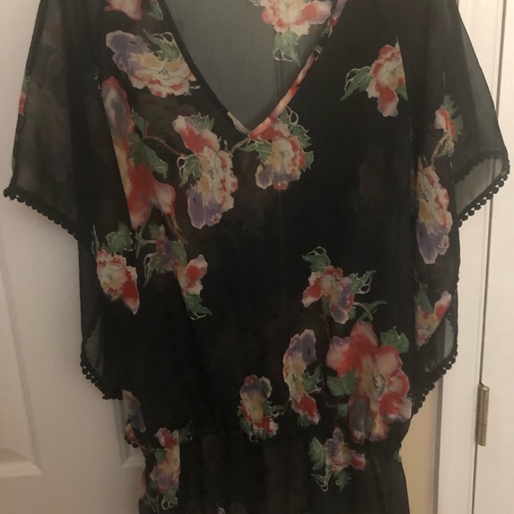 Harlow Zee sheer blouse - Picture 2 of 5